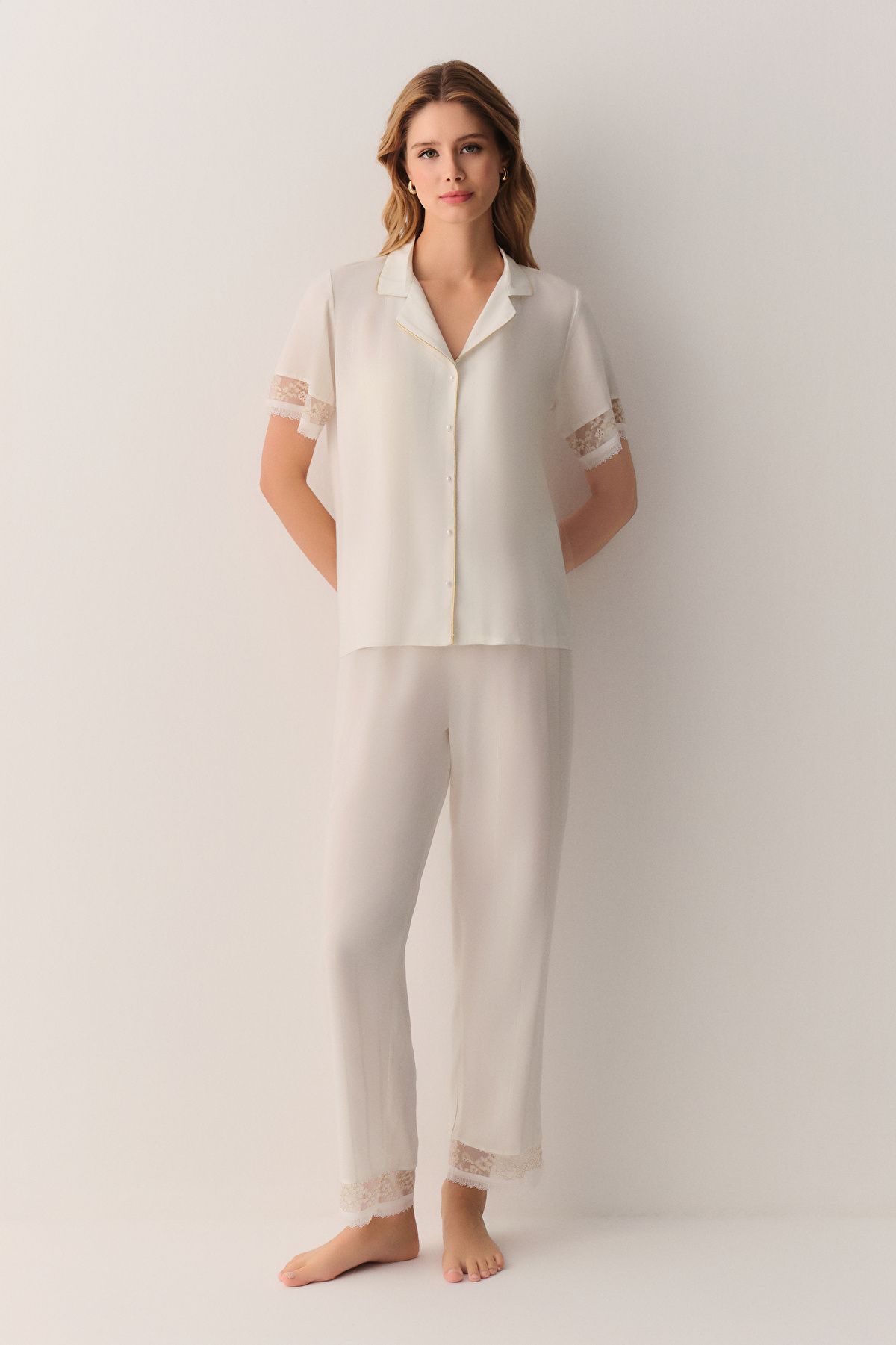 Ecru Bride Shirt Collar Pyjamas Set | SUWEN