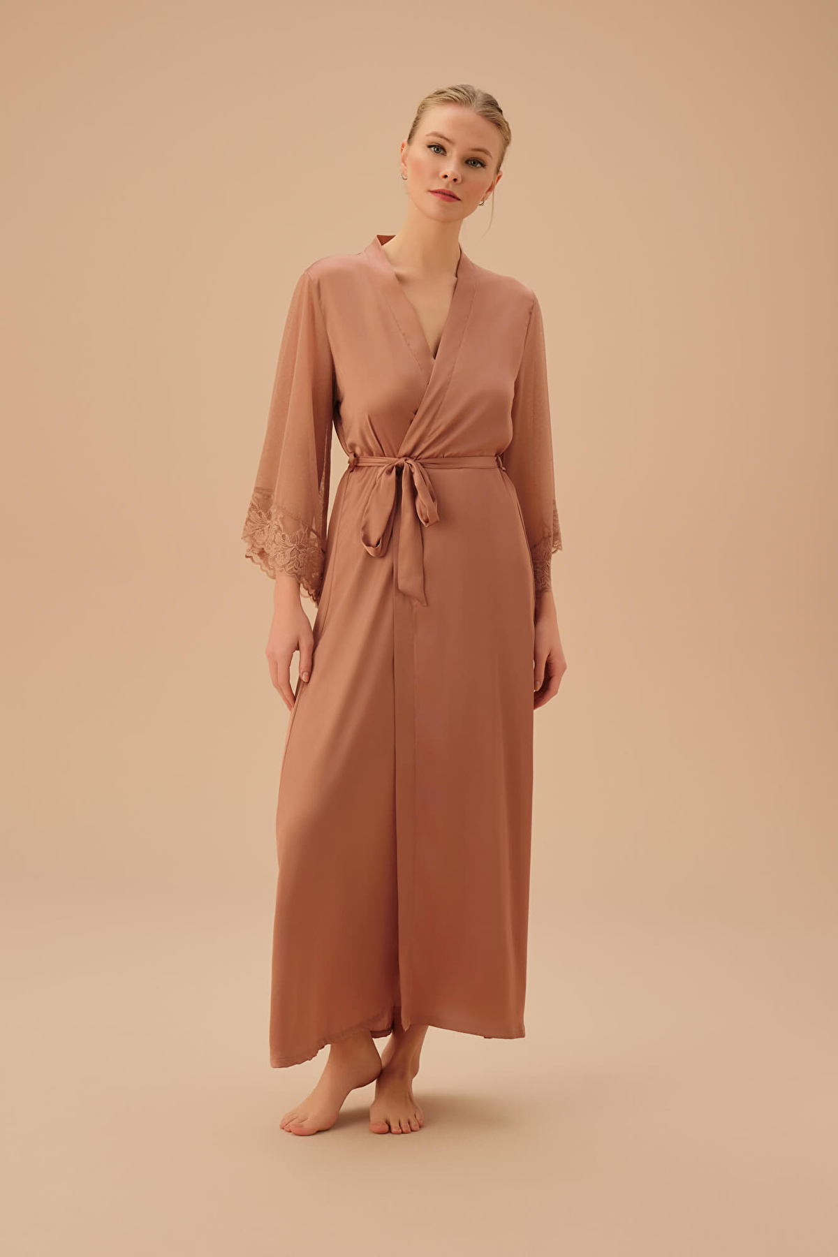 Capuccino Swan Long Morning Gown | SUWEN