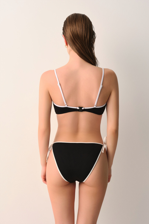 Black Retro Front Tie Bralette