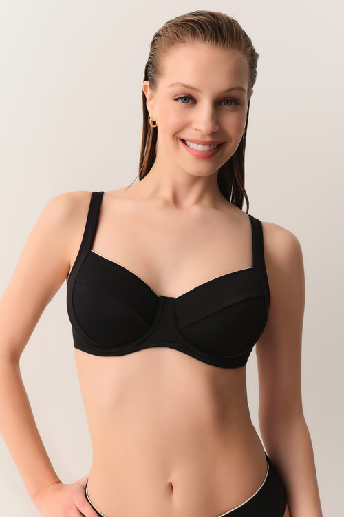 Siyah Pipe Biyeli Balenli Toparlayıcı Bikini Üst