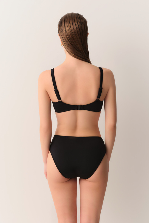 Siyah Pipe Biyeli Balenli Toparlayıcı Bikini Üst