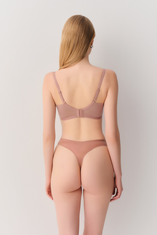 Nude Lazer Kesim Dikişsiz İz Bırakmayan String Külot