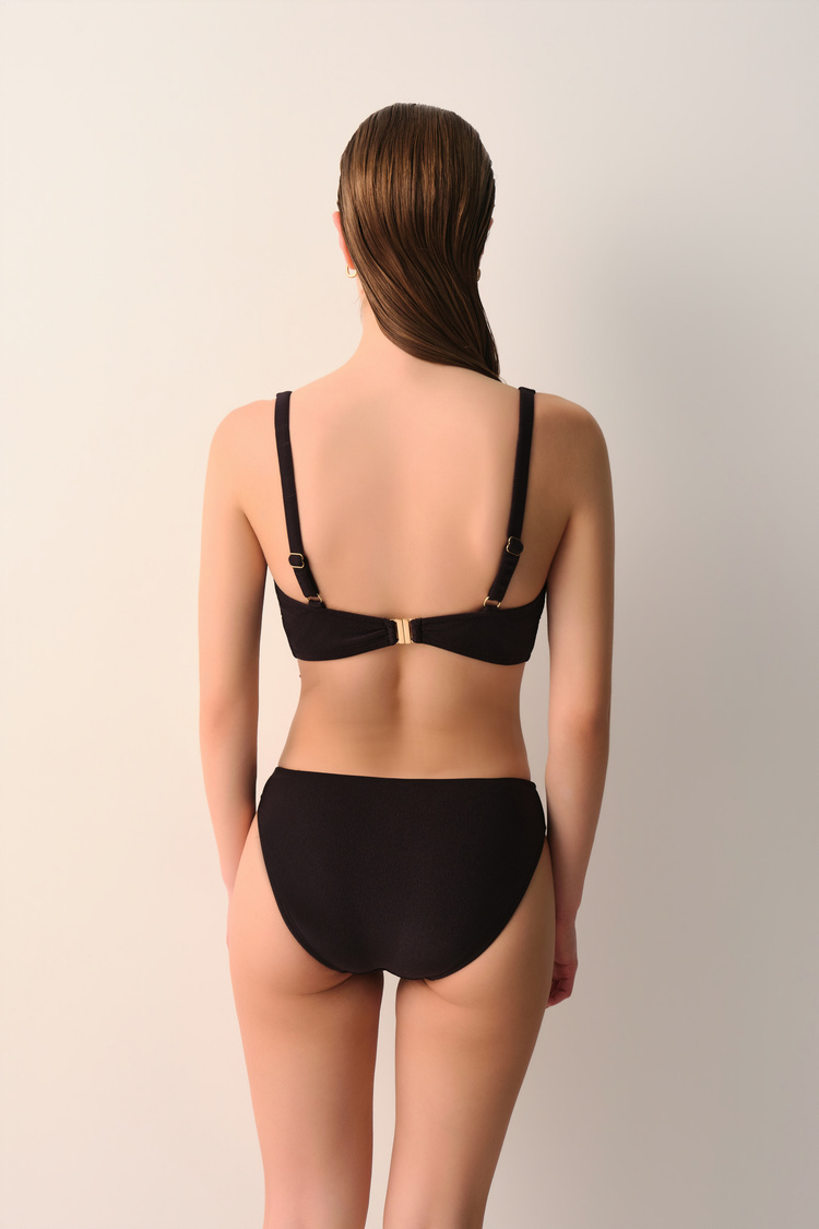 Siyah Karen Aksesuar Detaylı Bikini Alt