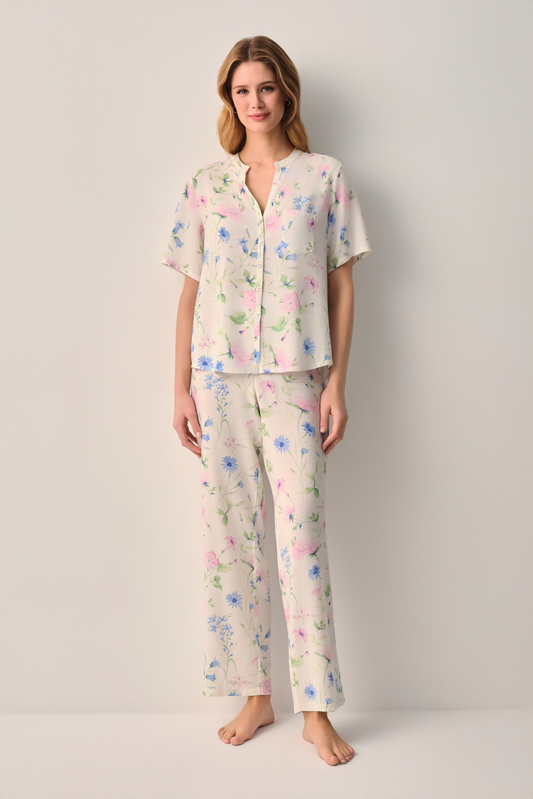 Ekru Desenli Magnolia Gömlek Yaka Pijama Takımı