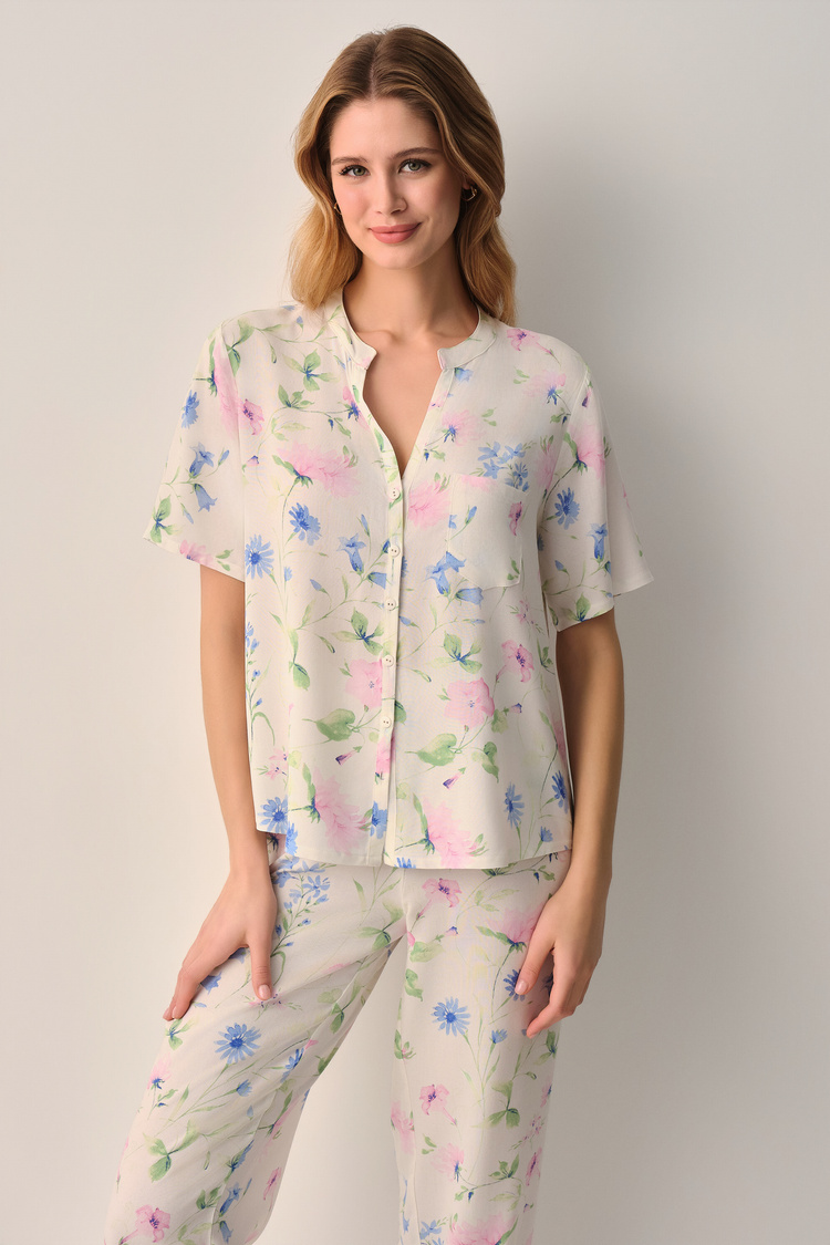 Ekru Desenli Magnolia Gömlek Yaka Pijama Takımı