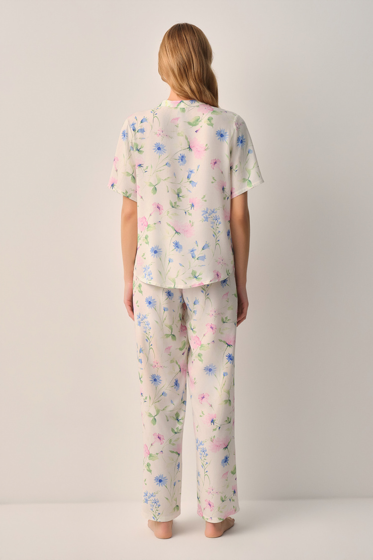 Ekru Desenli Magnolia Gömlek Yaka Pijama Takımı