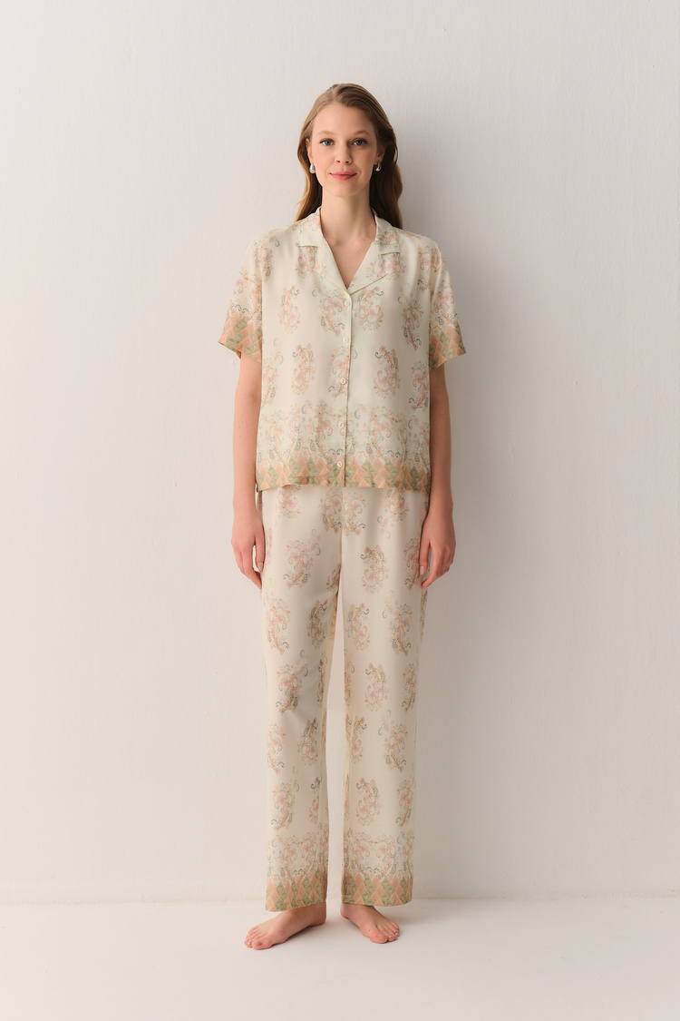 Bej Desenli Rustic Gömlek Yaka Pijama Takımı