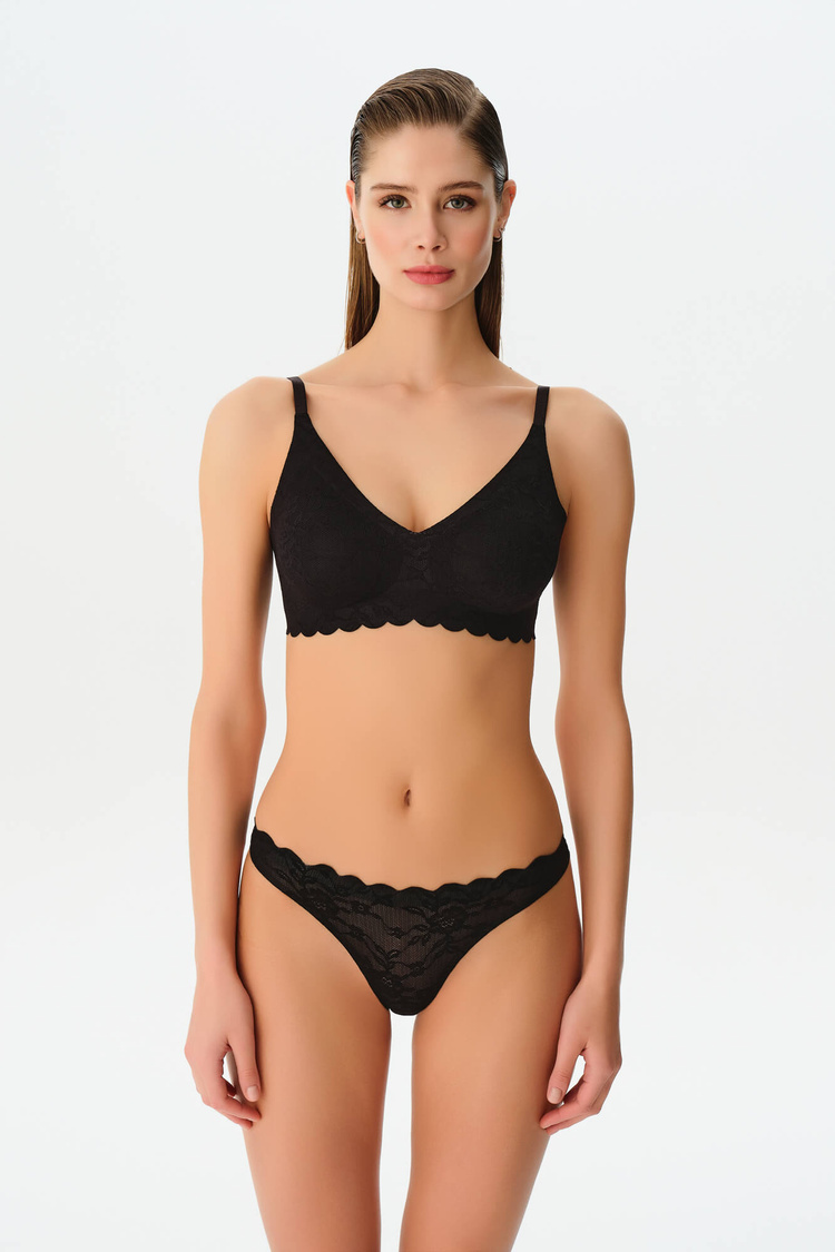 Siyah Invisible Soft Lazer Kesim Dantelli String Külot