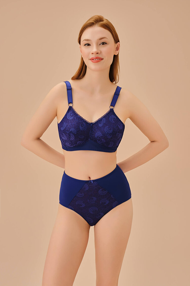 Ota va qizi jinsiy aloqa bilan shugullangan Porno er xotinini mahkumlar uchun qamoqxonaga olib keldi