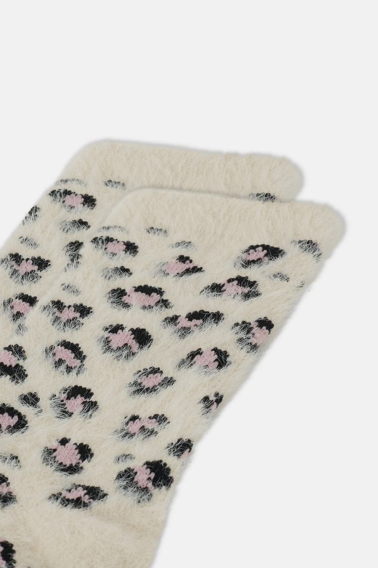 Ekru Fluffy Leopar Desenli Soket Çorap