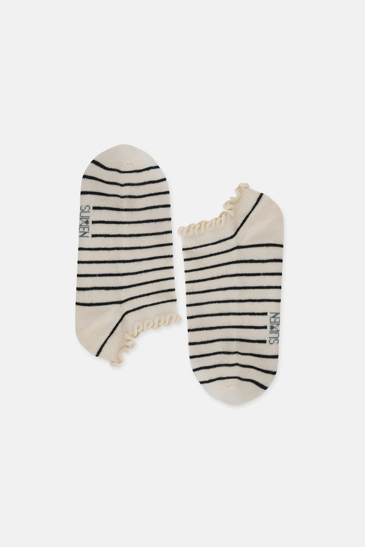 Ekru Stripe Fırfırlı Patik Çorap