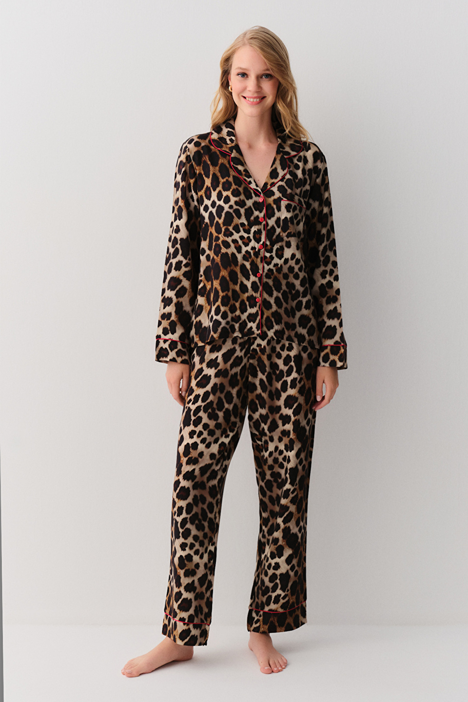 YOURS - Pyjama-set met zebraprint en knoopsluiting in beige | Yours Clothing