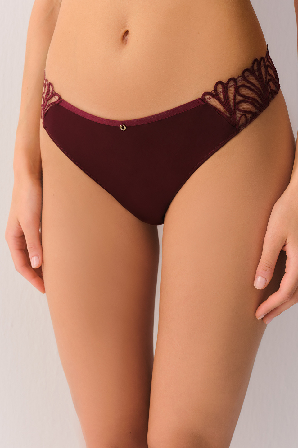 Bordo Dark Temptation Brazilian String Külot | SUWEN